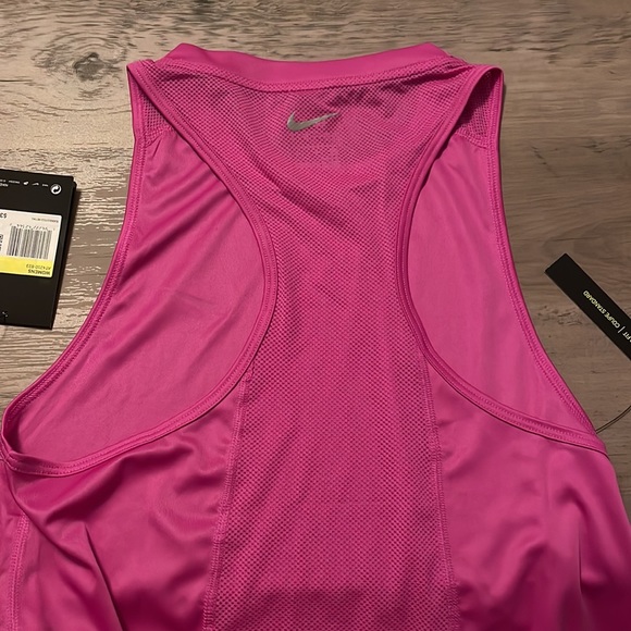 Nike Tank Top - Picture 3 of 6